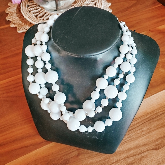 Layered bauble necklace - Picture 3 of 3